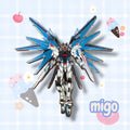 Freedom Gundam Hard Enamel Pin – 10 cm | Mobile Suit Gundam SEED
